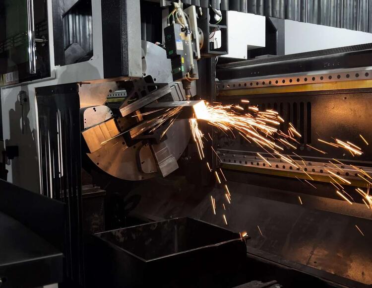 Лазерная резка труб