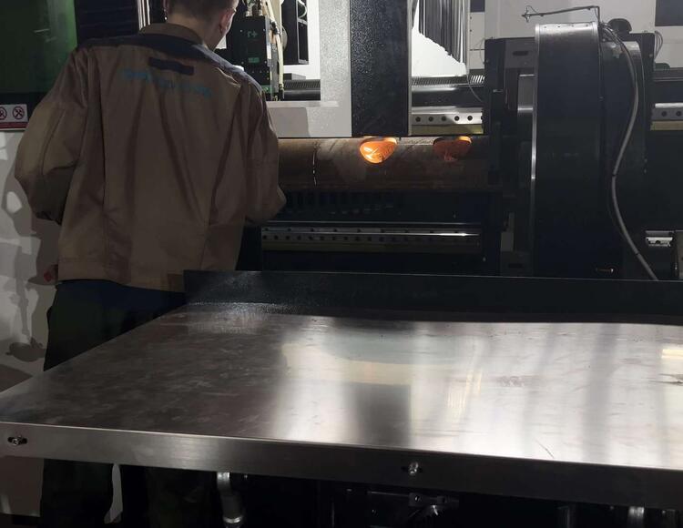 Лазерная резка труб