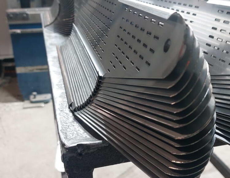 Гибка листового металла