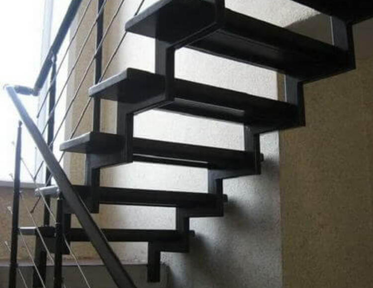 Лестницы из металла для интерьеров