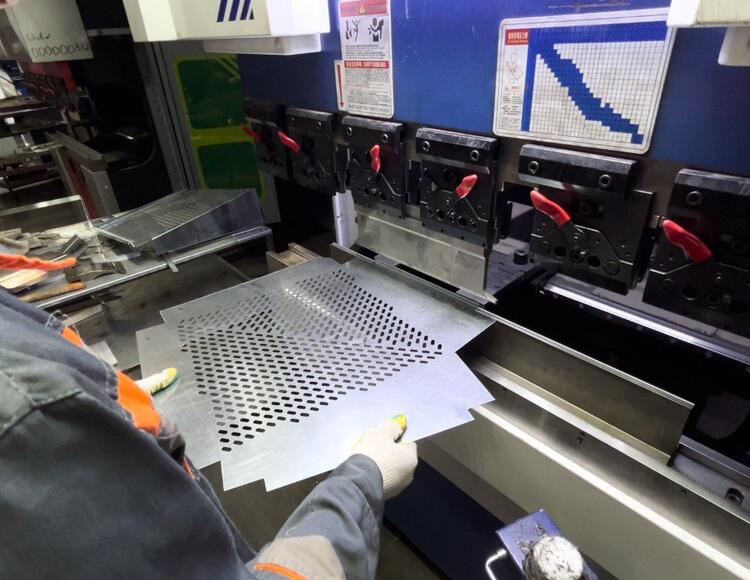 Гибка листового металла