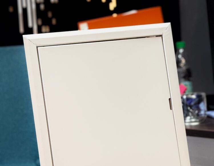 Люк ревизионный металлический