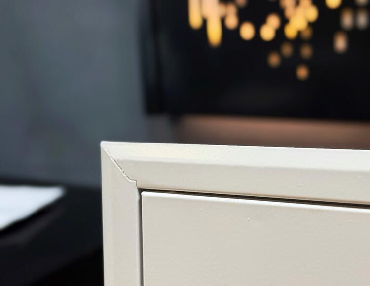 Люк ревизионный металлический